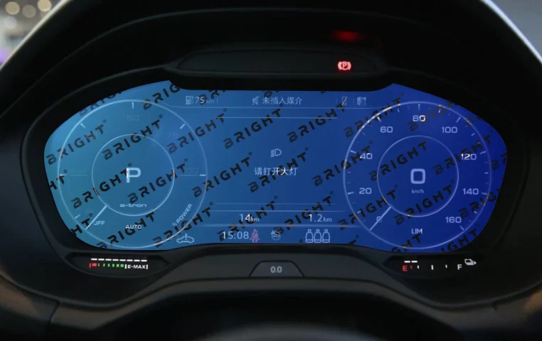 audi-q2-l-e-tron-2021-11-9-panel-pryladiv