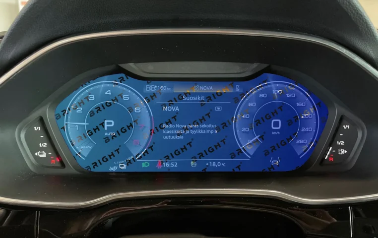 audi-q3-2019-2025-11-1-panel-pryladiv