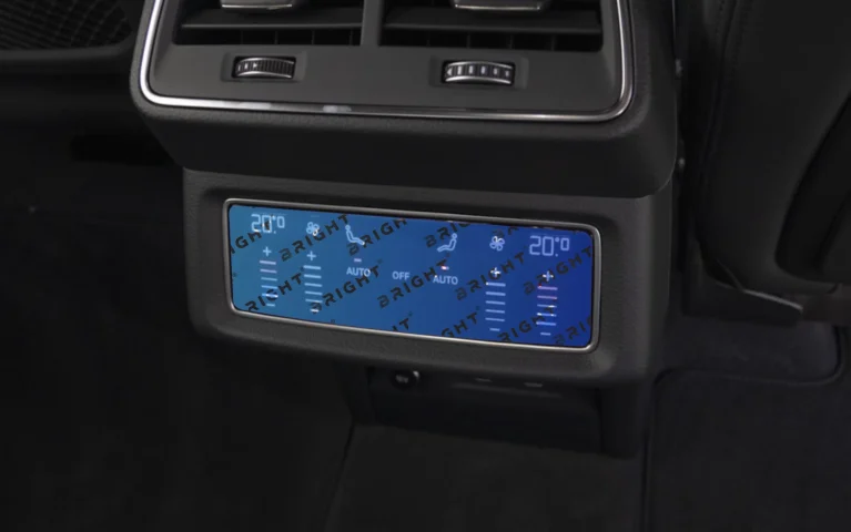 audi-q8-e-tron-2022-2025-6-6-zadnii-klimat-kontrol