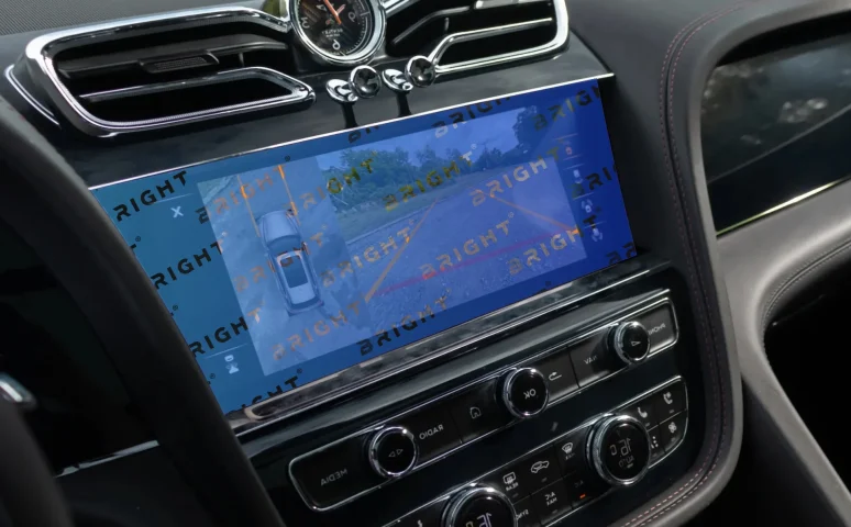 bentley-bentayga-2020-12-7-multymedia