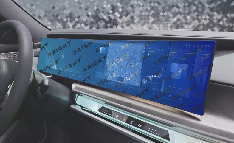 bmw-i7-2022-30-1-panel-pryladiv
