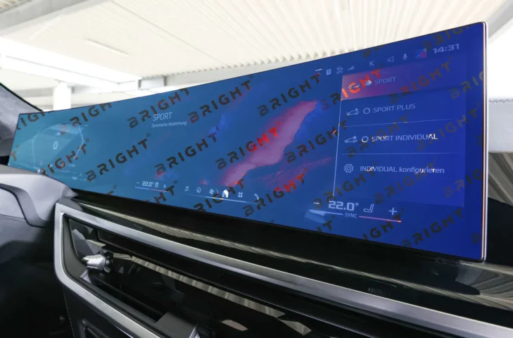 bmw-x6-2022-30-1-panel-pryladiv