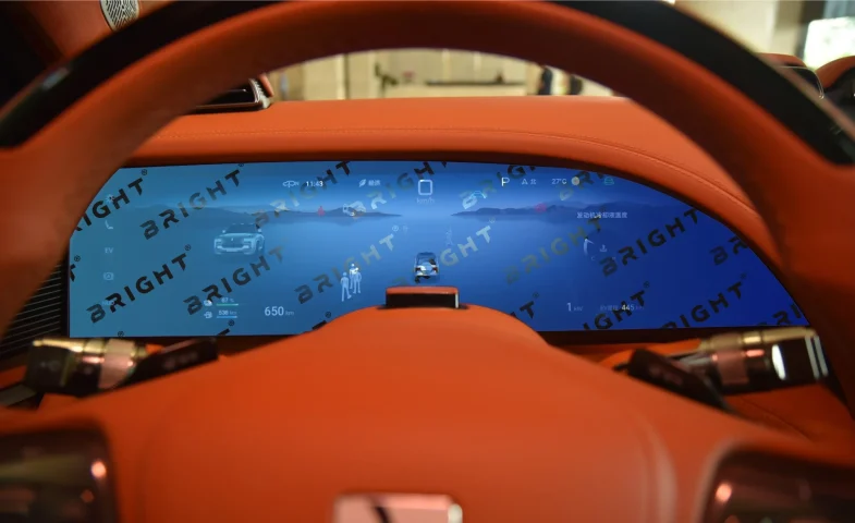 byd-yangwang-u8-2023-23-9-panel-pryladiv