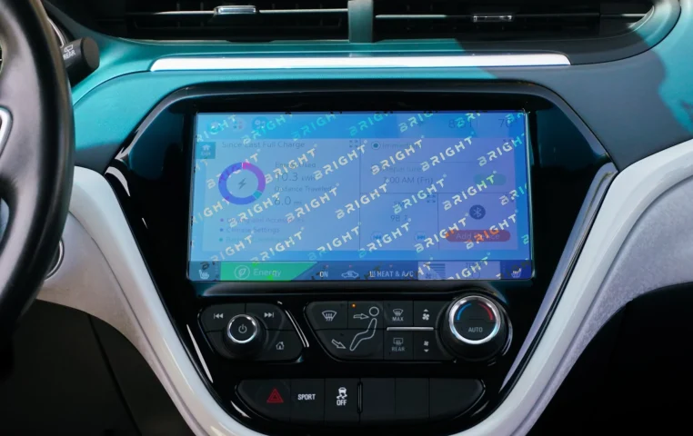chevrolet-bolt-2016-2021-10-3-multymedia