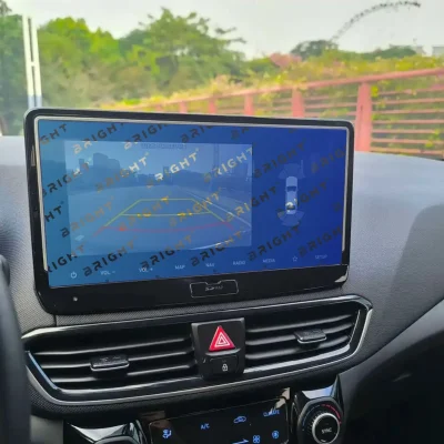 hyundai-lafesta-2021-12-panel-pryladiv