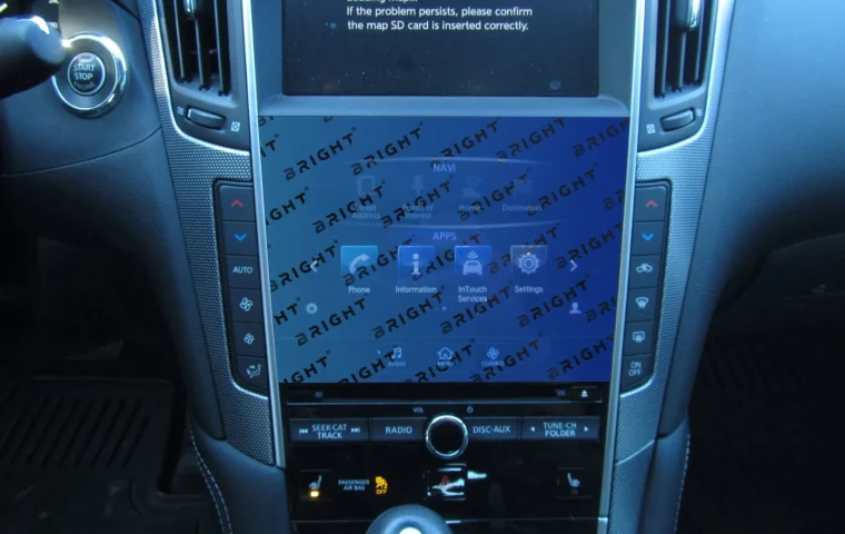 infiniti-q50-2013-9-multymedia