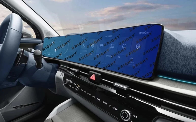 kia-sportage-2025-28-5-panel-pryladiv