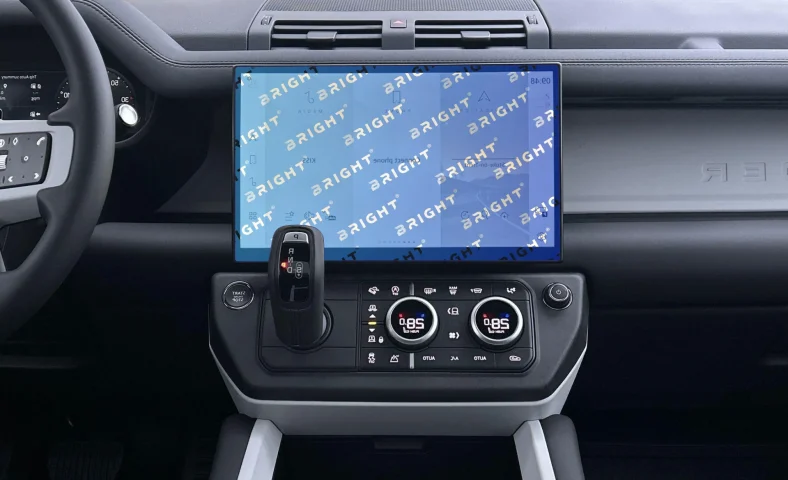 land-rover-defender-2020-13-7-multymedia
