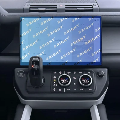 land-rover-defender-2020-13-7-multymedia