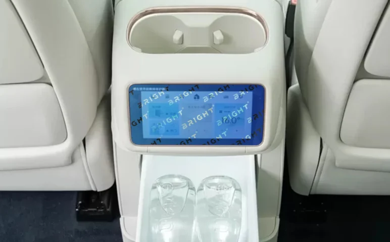 link-co-900-2025-7-3-zadnii-klimat-kontrol