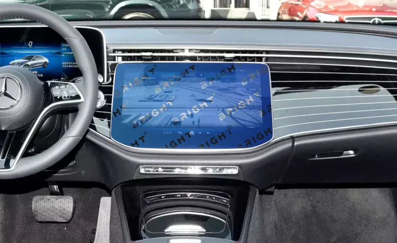 mercedes-benz-e-class-2023-16-6-multymedia-v2