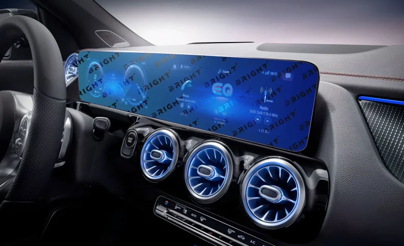 mercedes-benz-eqa-2021-24-7-panel-pryladiv