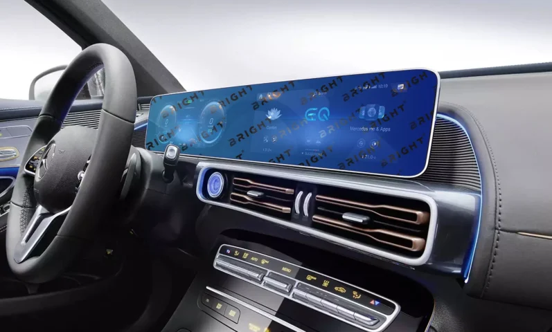 mercedes-benz-eqc-2019-24-7-panel-pryladiv