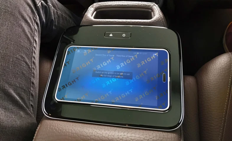 mercedes-benz-gls-class-2019-8-2-zadnii-planshet