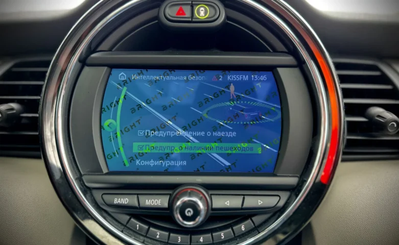 mini-cooper-2020-2023-6-4-multymedia