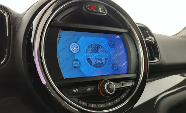 mini-countryman-2017-2020-6-4-multymedia