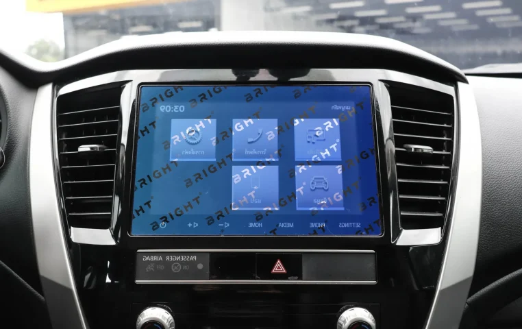 mitsubishi-pajero-sport-2020-9-5multymedia