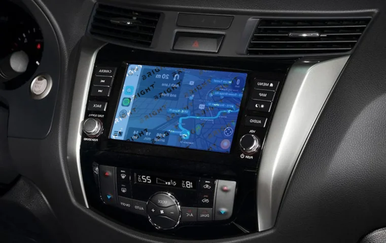 nissan-navara-2014-6-8-multymedia
