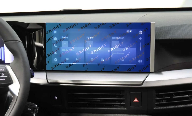 opel-frontera-2025-11-8-multymedia