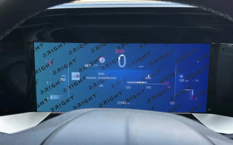 opel-mokka-2025-11-panel-pryladiv