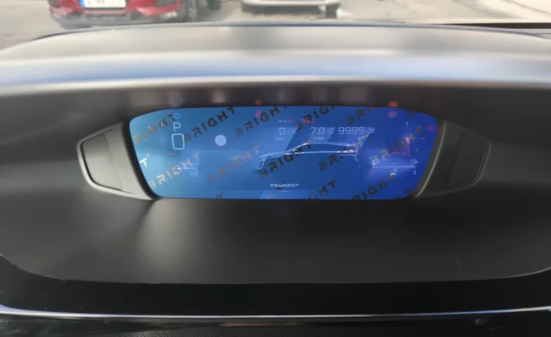 peugeot-308-2021-9-7-panel-pryladiv