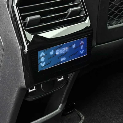 peugeot-5008-2024-4-8-zadnii-klimat-kontrol
