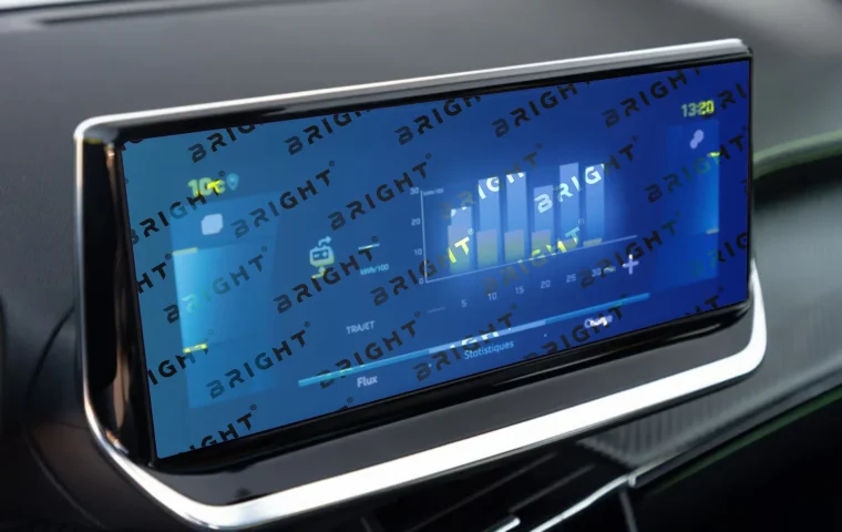 peugeot-e-2008-2019-11-3-panel-pryladiv