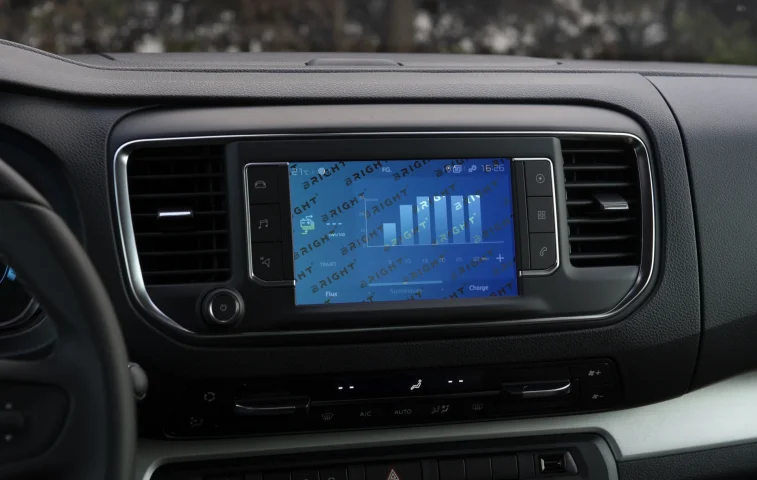 peugeot-traveller-2017-2024-6-9-multymedia