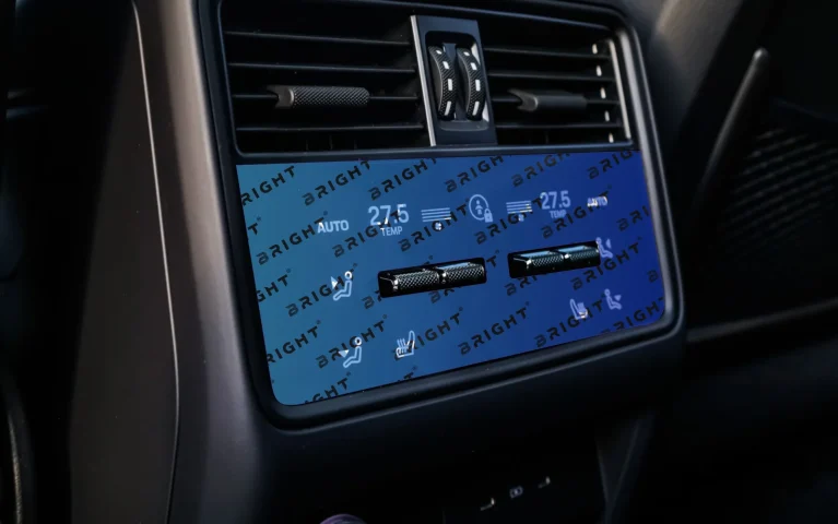 porsche-cayenne-2023-8-6-zadnii-klimat-kontrol