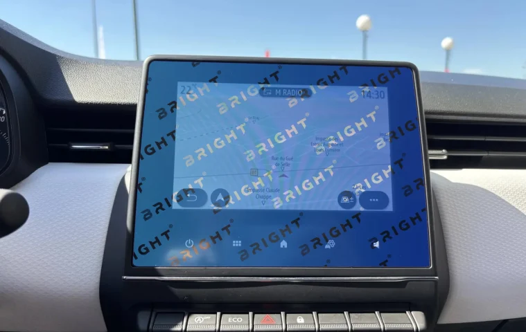 renault-clio-2023-9-6-multymedia