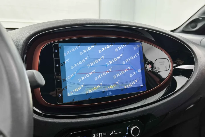 toyota-aygo-2022-2025-9-8-multymedia