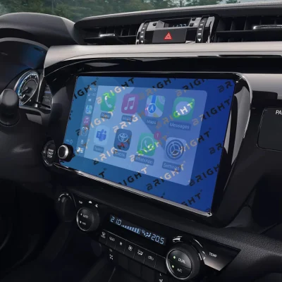 toyota-hilux-2024-10-3-multymedia