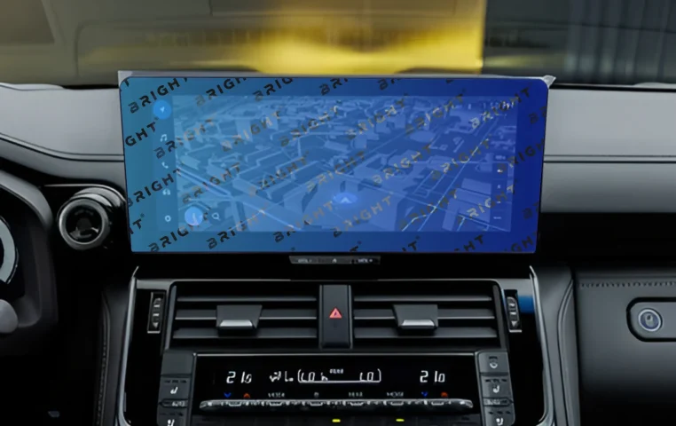 toyota-land-cruiser-300-2025-14-2-multymedia