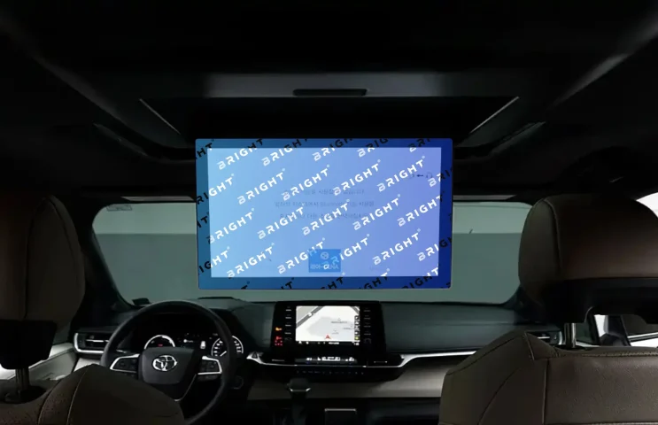 toyota-sienna-2020-12-5-zadnii-monitor