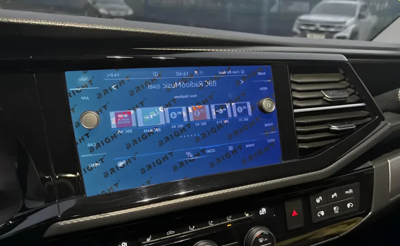 volkswagen-caravelle-2020-2024-10-8-multymedia-v1