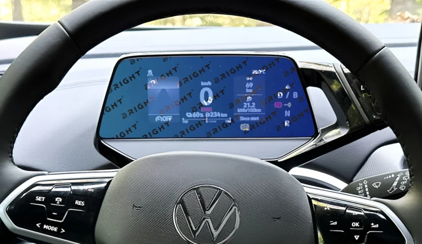 volkswagen-id4-2020-8-7-panel-pryladiv