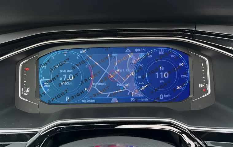 volkswagen-polo-2017-9-9-panel-pryladiv