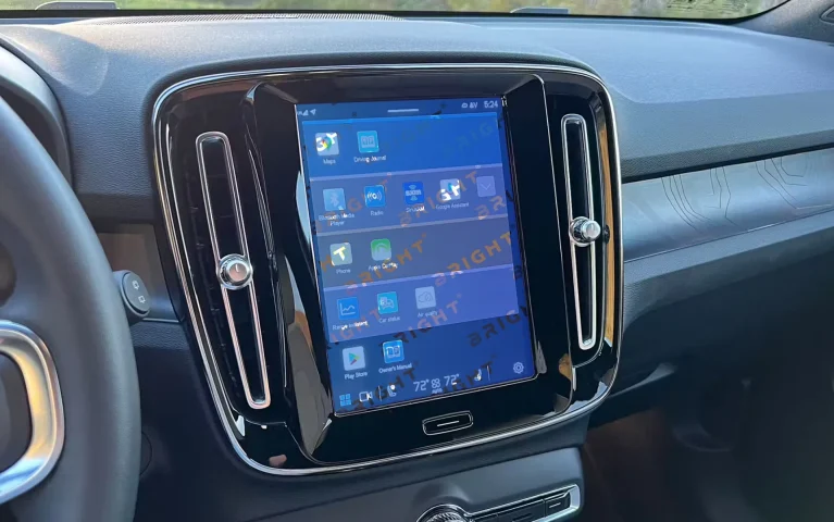 volvo-xc40-2017-8-9-multymedia
