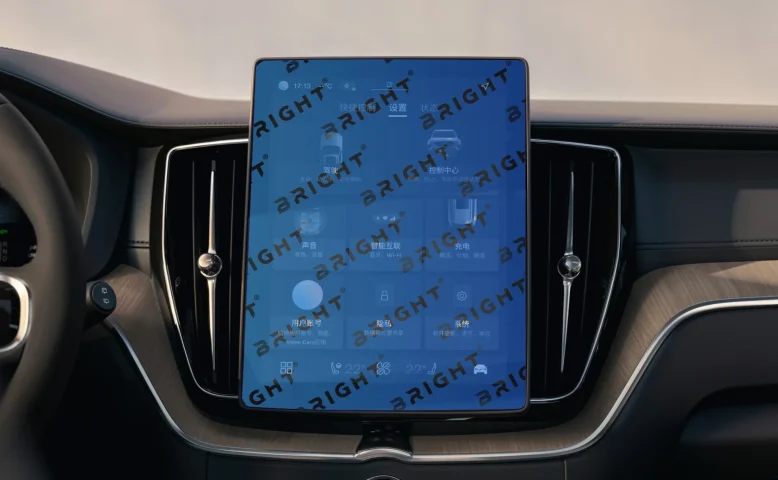 volvo-xc60-2025-12-9-multymedia